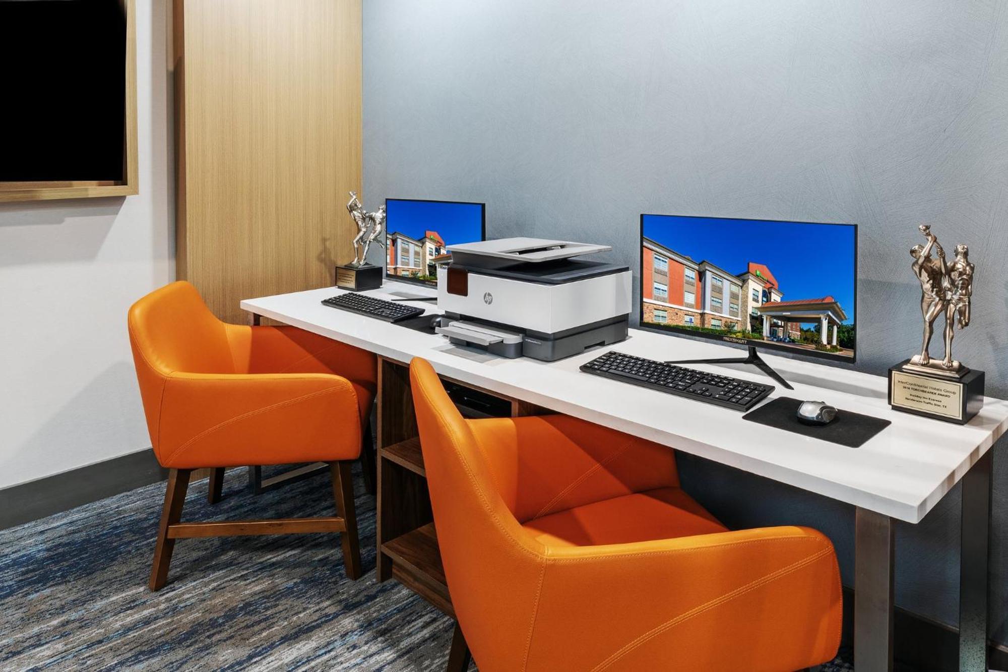 Holiday Inn Express Hotel & Suites Henderson - Traffic Star By Ihg Exteriör bild