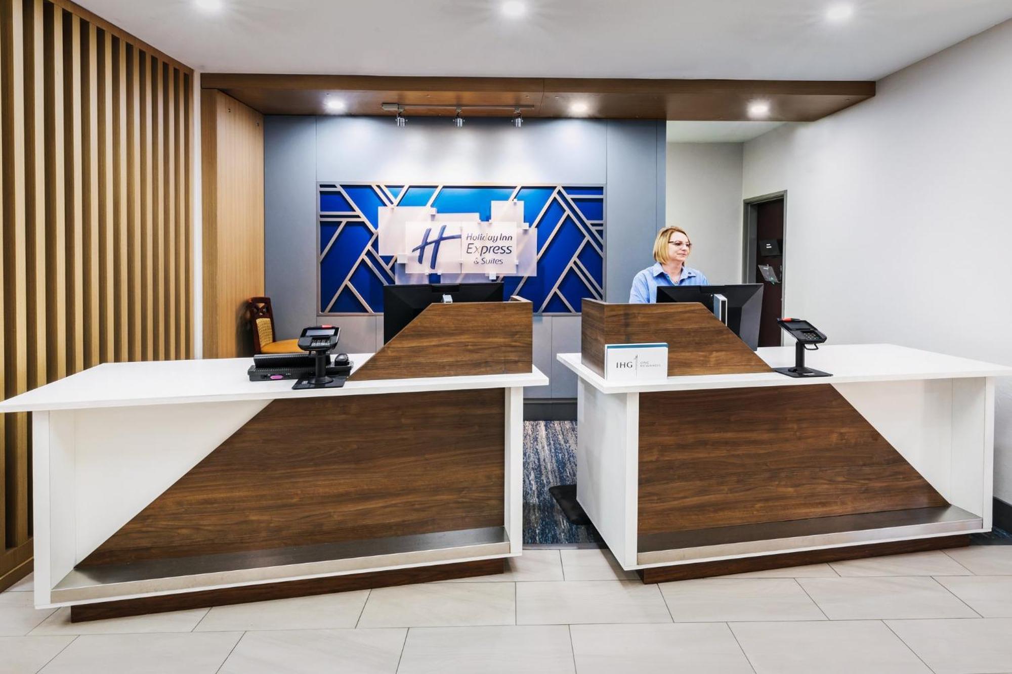 Holiday Inn Express Hotel & Suites Henderson - Traffic Star By Ihg Exteriör bild