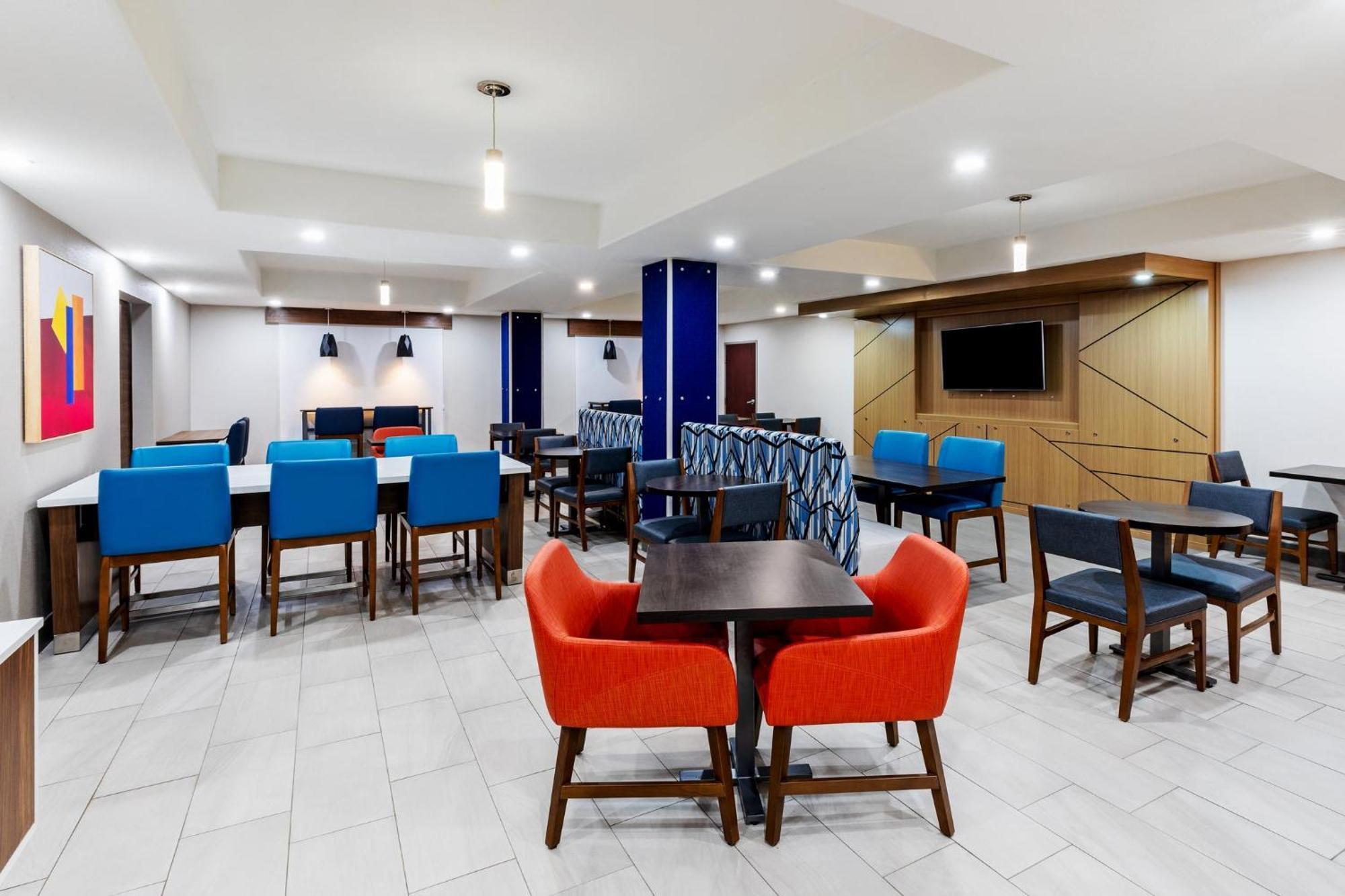Holiday Inn Express Hotel & Suites Henderson - Traffic Star By Ihg Exteriör bild