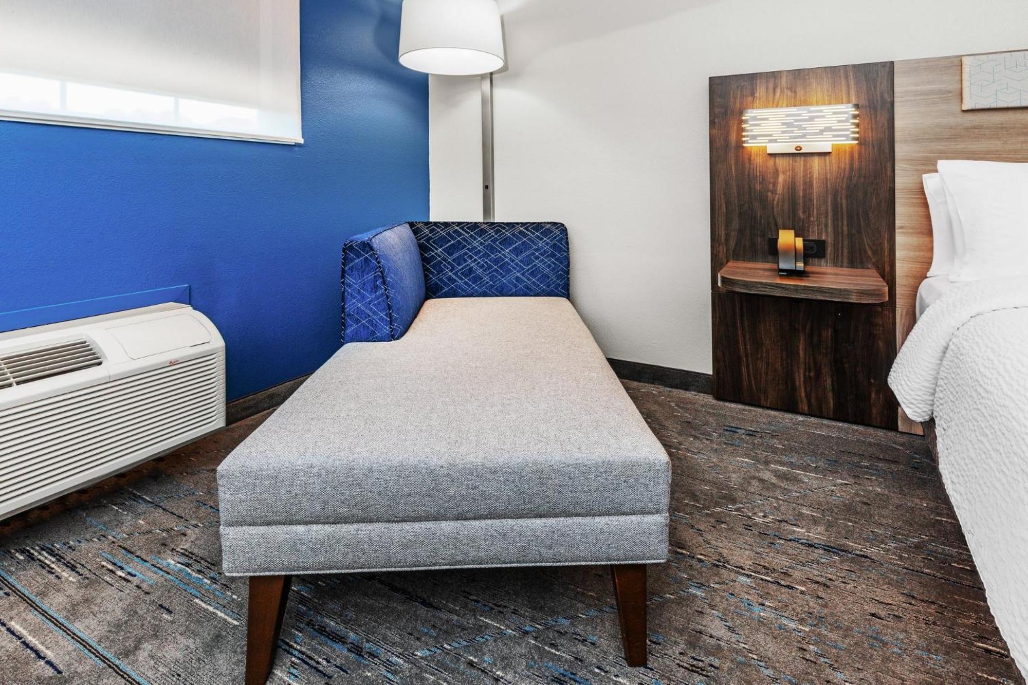 Holiday Inn Express Hotel & Suites Henderson - Traffic Star By Ihg Exteriör bild
