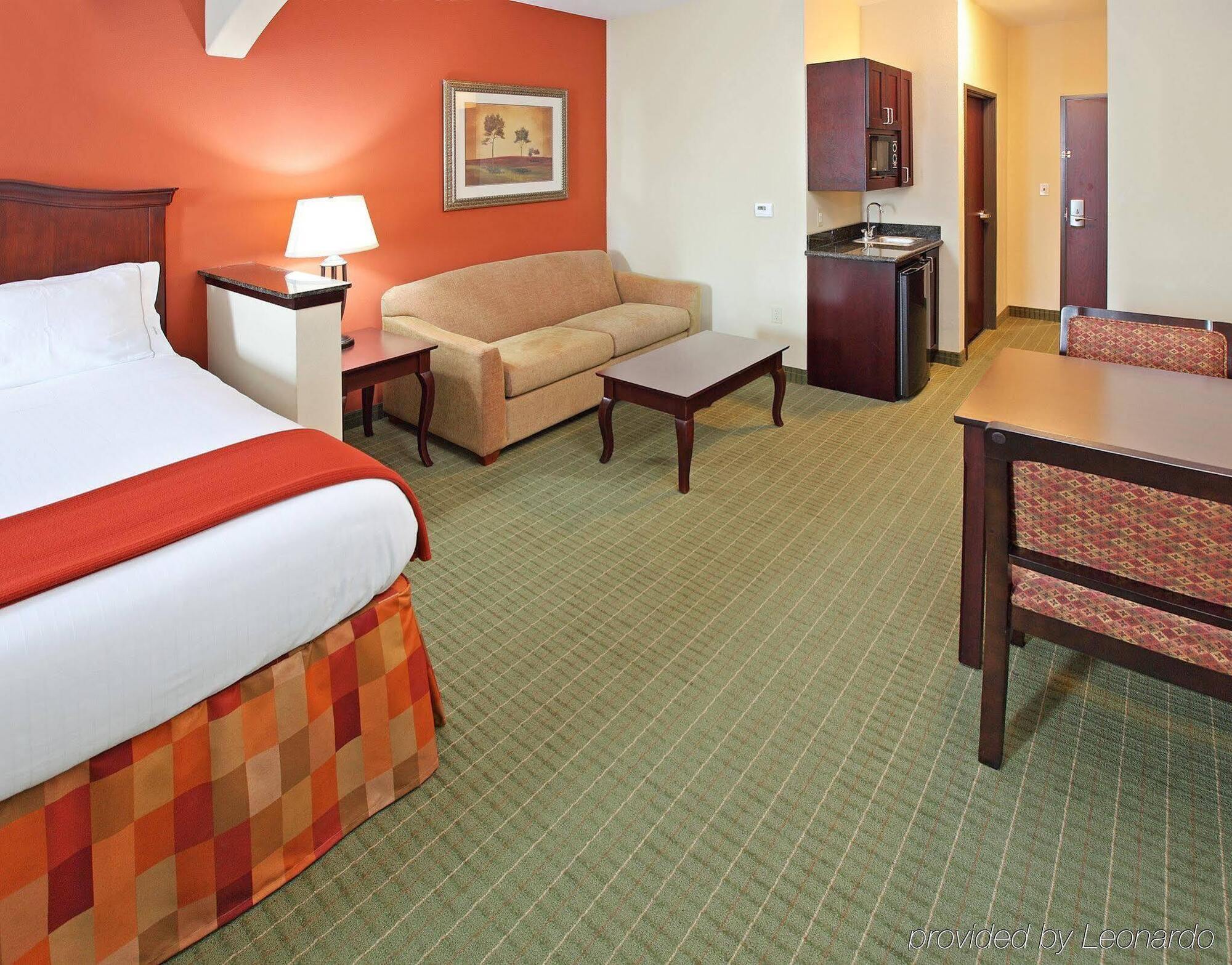 Holiday Inn Express Hotel & Suites Henderson - Traffic Star By Ihg Exteriör bild